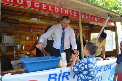 MHP VE ÜLKÜ OCAKLARINDAN ZAFER BAYRAMI HASSASİYETİ