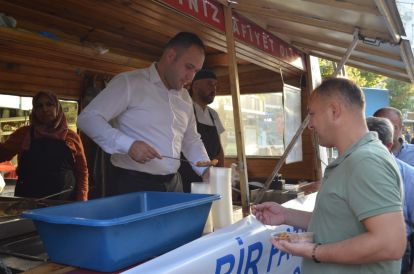 MHP VE ÜLKÜ OCAKLARINDAN ZAFER BAYRAMI HASSASİYETİ