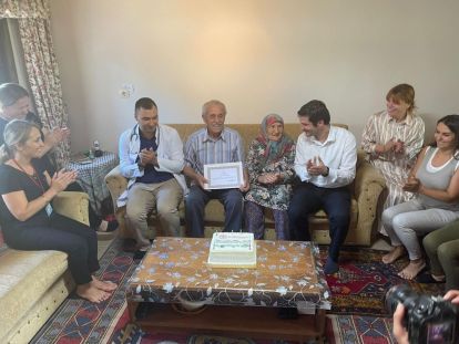 SAĞLIK MÜDÜRLÜĞÜNDEN YAŞLI VATANDAŞLARIMIZA EVİNDE HİZMET