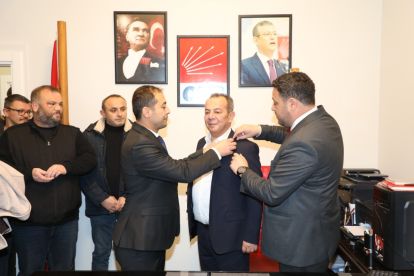 BAŞKAN TANJU ÖZCAN'I BOLU'DA PARTİLİLER KARŞILADI