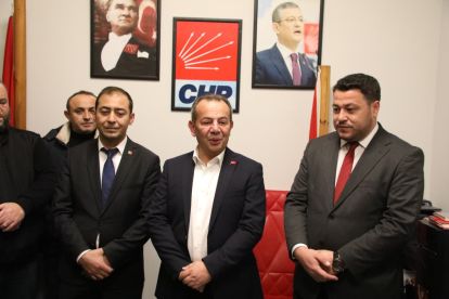 BAŞKAN TANJU ÖZCAN'I BOLU'DA PARTİLİLER KARŞILADI