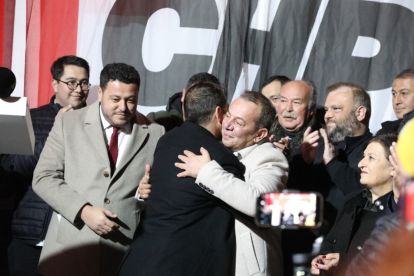 BAŞKAN TANJU ÖZCAN'I BOLU'DA PARTİLİLER KARŞILADI