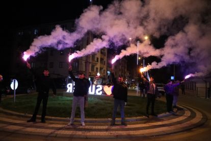 BAŞKAN TANJU ÖZCAN'I BOLU'DA PARTİLİLER KARŞILADI