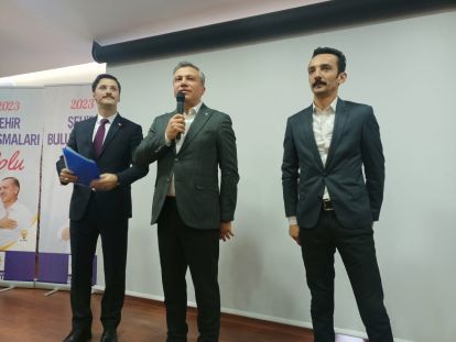 MUHAMMED HOCA YOĞUN BİR KATILIMLA ADAY ADAYLĞINI AÇIKLADI