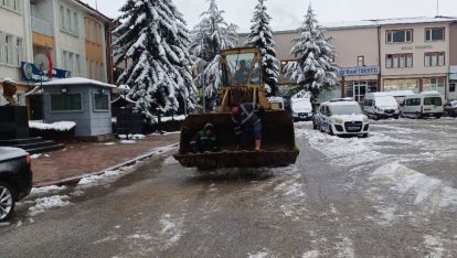 YENİÇAĞA'DA KARLA MÜCADELE BAŞLADI