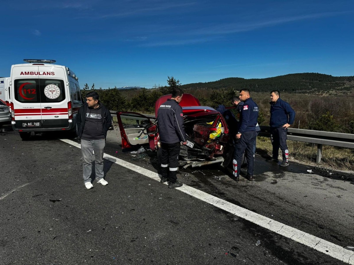 OTOYOL'DAN İLK KAZA HABERİ GELDİ. ŞÜKÜR ÖLÜM YOK!