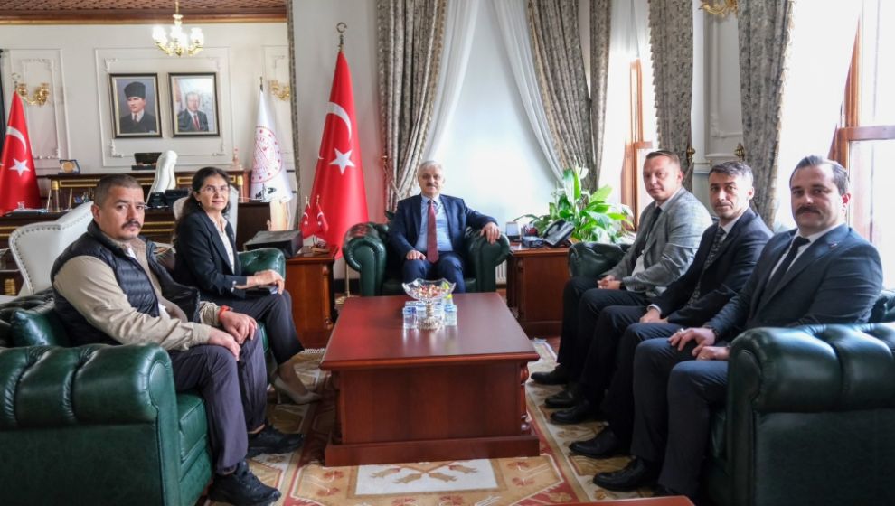 ÜLKÜ OCAKLARI BAŞKANI SEDAT TOK VALİ KILIÇ’I MAKAMINDA ZİYARET ETTİ