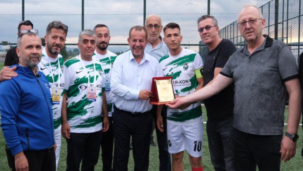 ÖZCAN, ŞAMPİYON KÖYLER LİGİ FUTBOL TURNUVASI MÜSABAKALARINI İZLEDİ