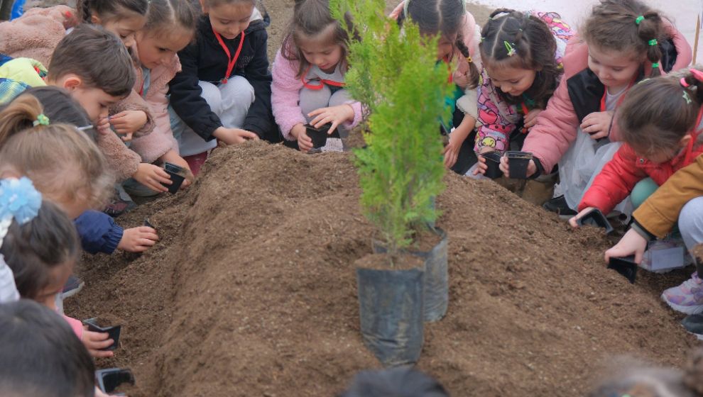 BOLU ANAOKULU MİNİKLERİ, TOHUMLARI TOPRAKLA BULUŞTURDU