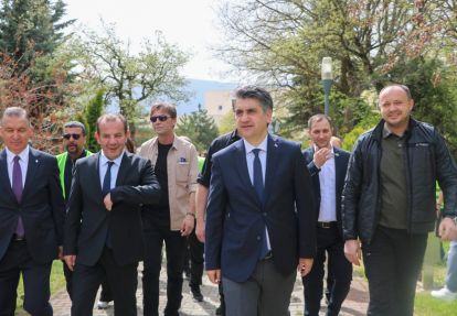 İZZET BABAMIZA ŞÜKRANLARIMIZLA