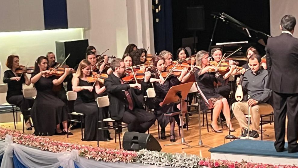 ÖĞRETMENLER ORKESTRASINDAN SANAT ZİYAFETİ