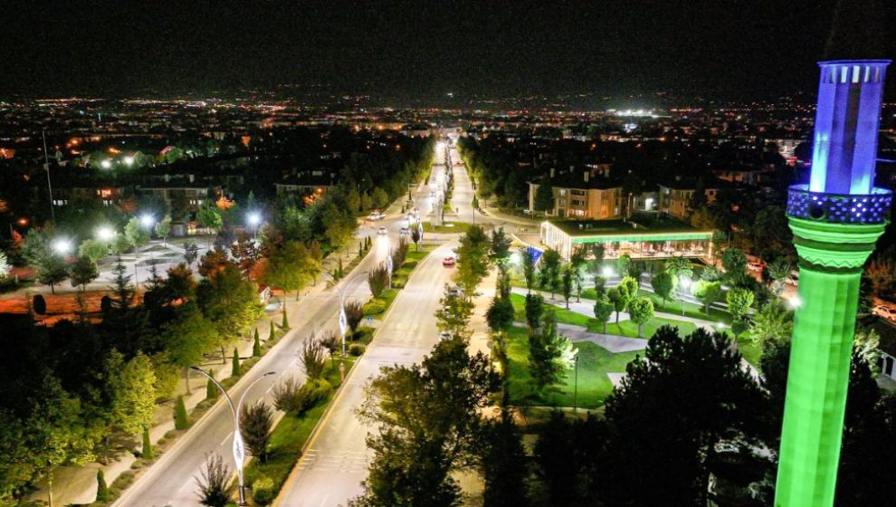 BOLU BELEDİYESİ’NDEN 62 BİN METRELİK AYDINLATMA ÇALIŞMASI