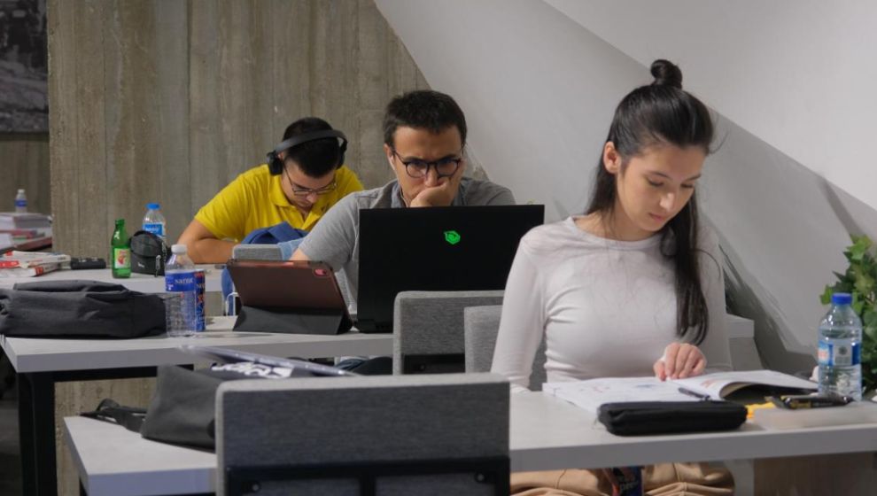 TEST KİTAPLARINA YÜKSEK ÜCRETLER ÖDEMEYE SON!