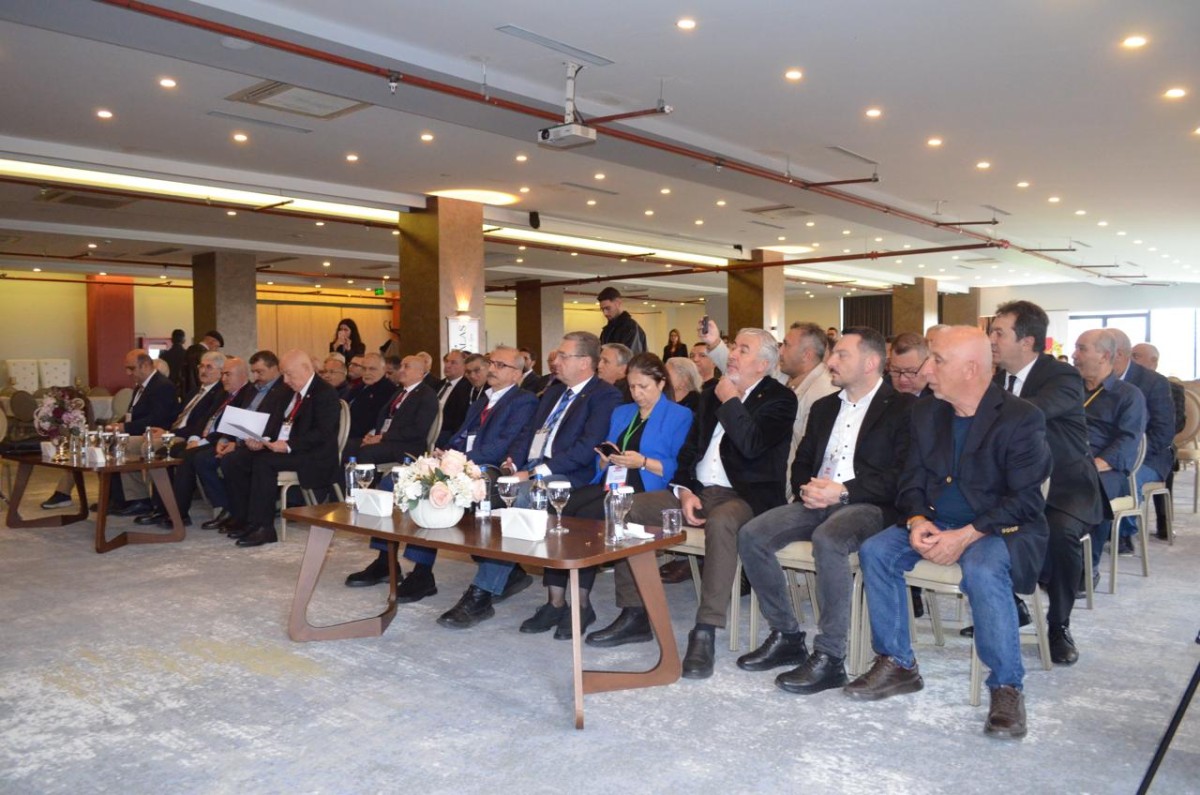 BASININ KALBİ BOLU'DA ATTI: “GERÇEK GAZETECİLİK YASAYLA GÜVENCE ALTINA ALINMALI”