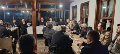 MHP KAPI KAPI DOLAŞIP, GÖNÜLLERE DOKUNUYOR