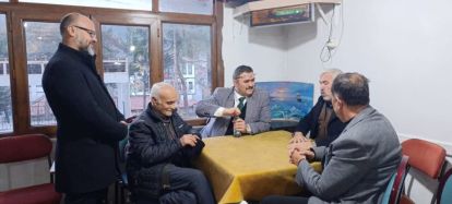 MHP KAPI KAPI DOLAŞIP, GÖNÜLLERE DOKUNUYOR