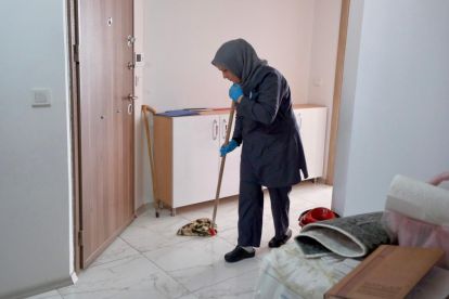 BOLU BELEDİYESİ İHTİYAÇ SAHİBİ VATANDAŞLARIN EVLERİNİ TEMİZLEDİ