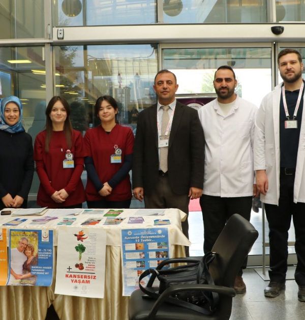 KANSER GÜNÜ'NDE İZZET BAYSAL DEVLET HASTANESİ'NDE FARKINDALIK ETKİNLİĞİ