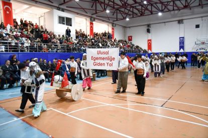 MİLLİ İRADENİN IŞIĞINDA BOLU’DA 23 NİSAN GURURLA KUTLANDI