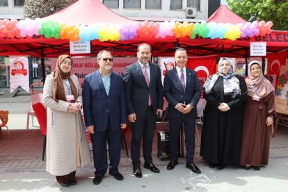 İZZET BAYSAL ŞÜKRAN GÜNLERİ'NDE EĞİTİM STANTLARINA YOĞUN İLGİ