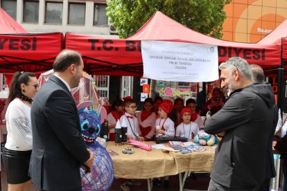 İZZET BAYSAL ŞÜKRAN GÜNLERİ'NDE EĞİTİM STANTLARINA YOĞUN İLGİ