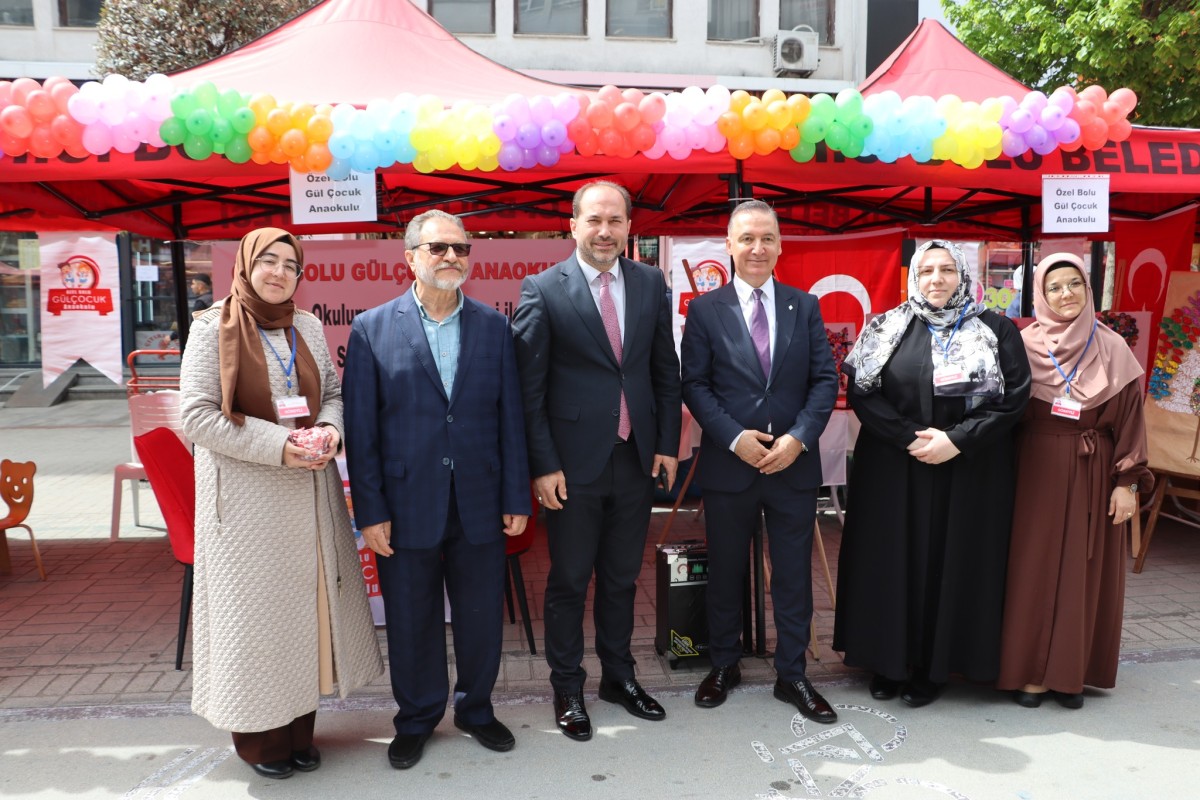İZZET BAYSAL ŞÜKRAN GÜNLERİ'NDE EĞİTİM STANTLARINA YOĞUN İLGİ